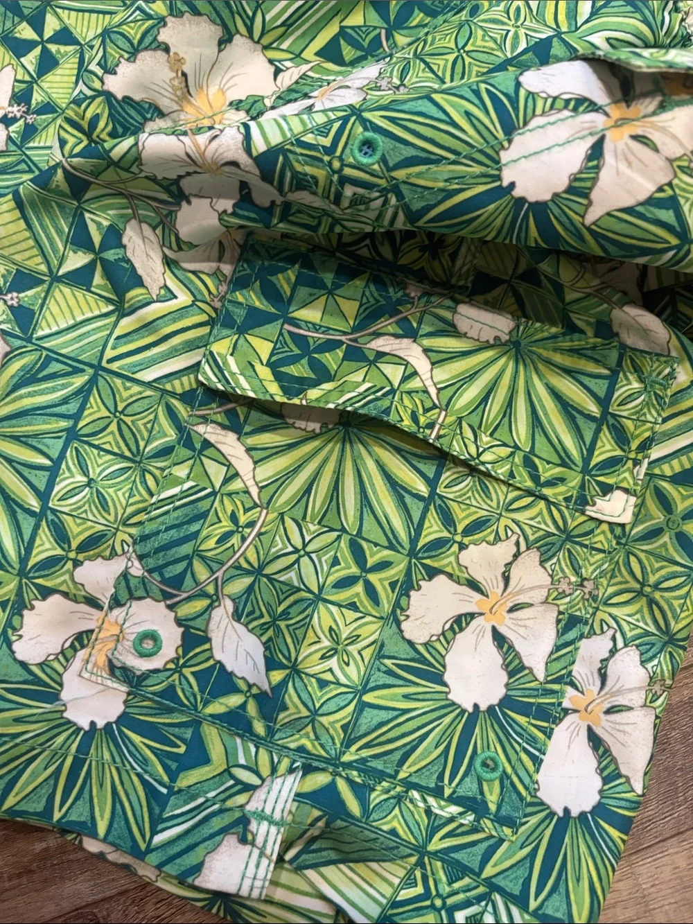 NWT Men’s Tommy Bahama Green Tropical Floral Swim Shorts Swim Trunks